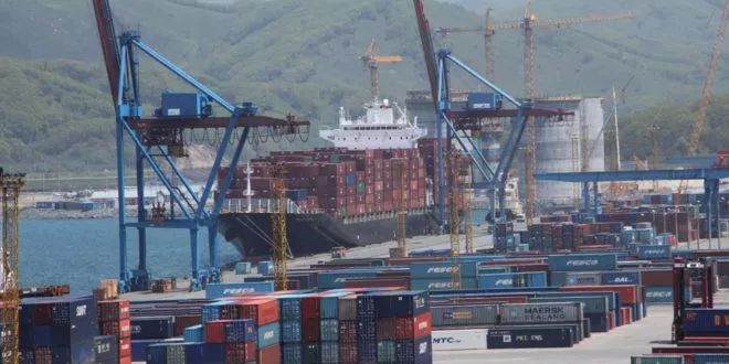 中國大陸向臺灣開放新航線:平潭至臺灣“臺北快輪”高速貨運滾裝航線首航